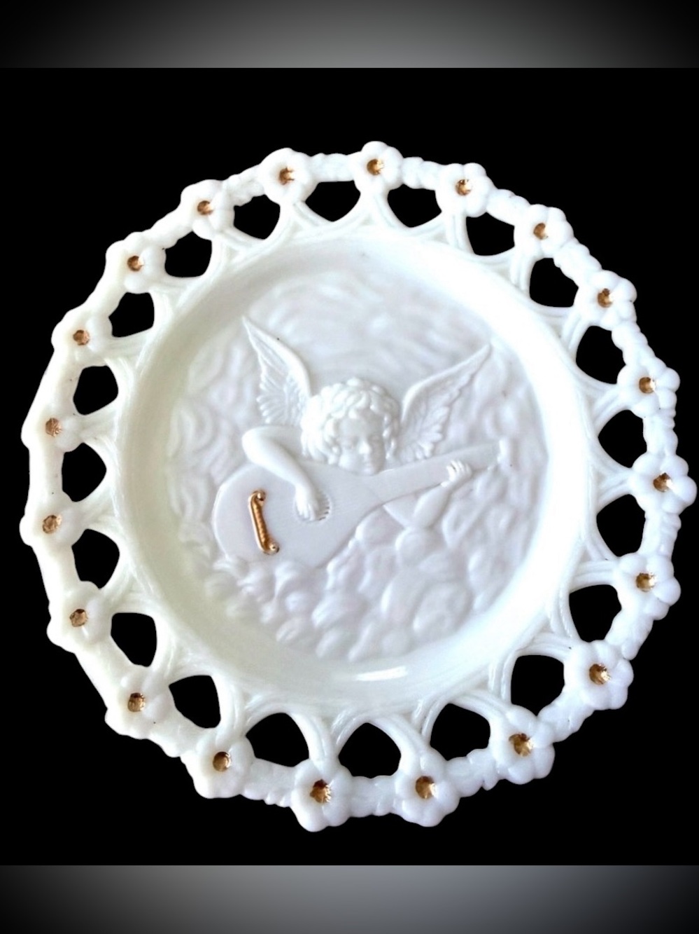 Vintage Westmoreland Milk Glass Plate w/delicate Lattice Border